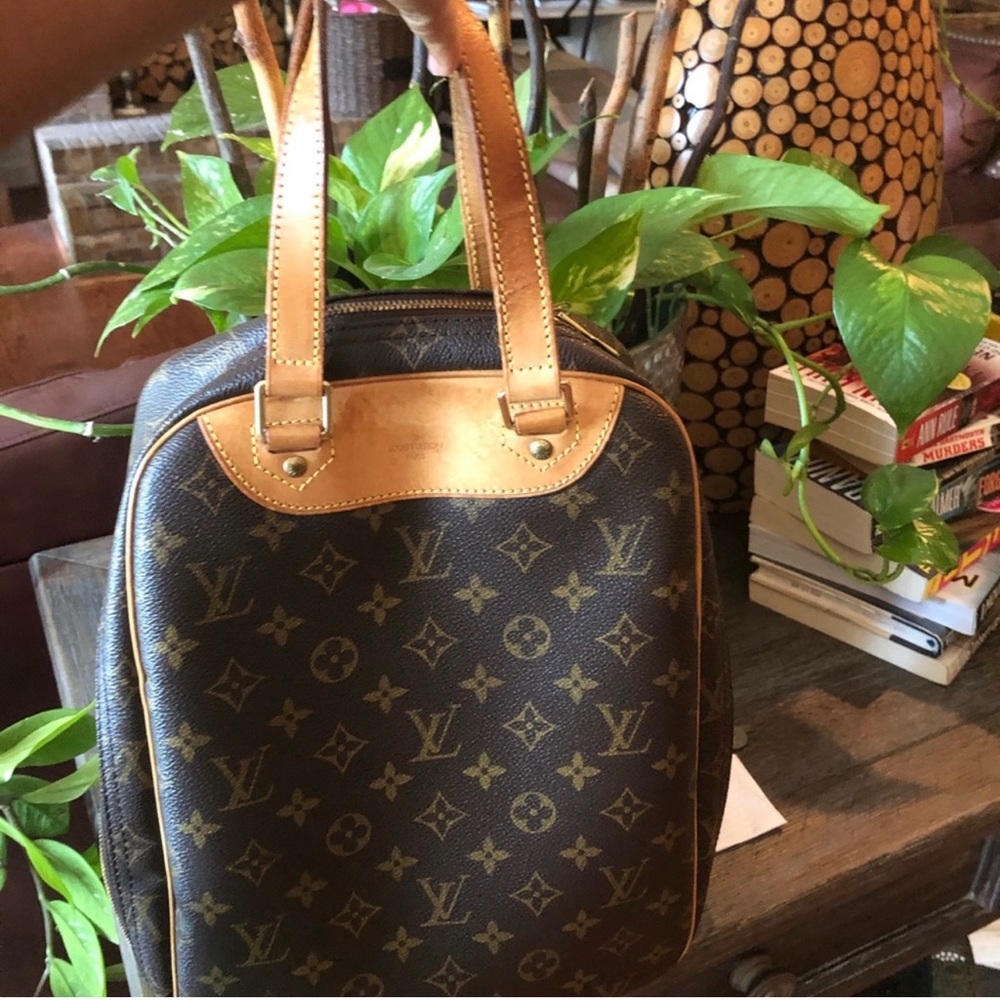 Authentic Louis Vuitton Excursion - image 1